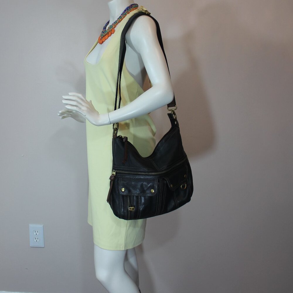 Fossil Genuine Leather Shoulder Bag Black Crossbody zip top Bag Adjustable Strap